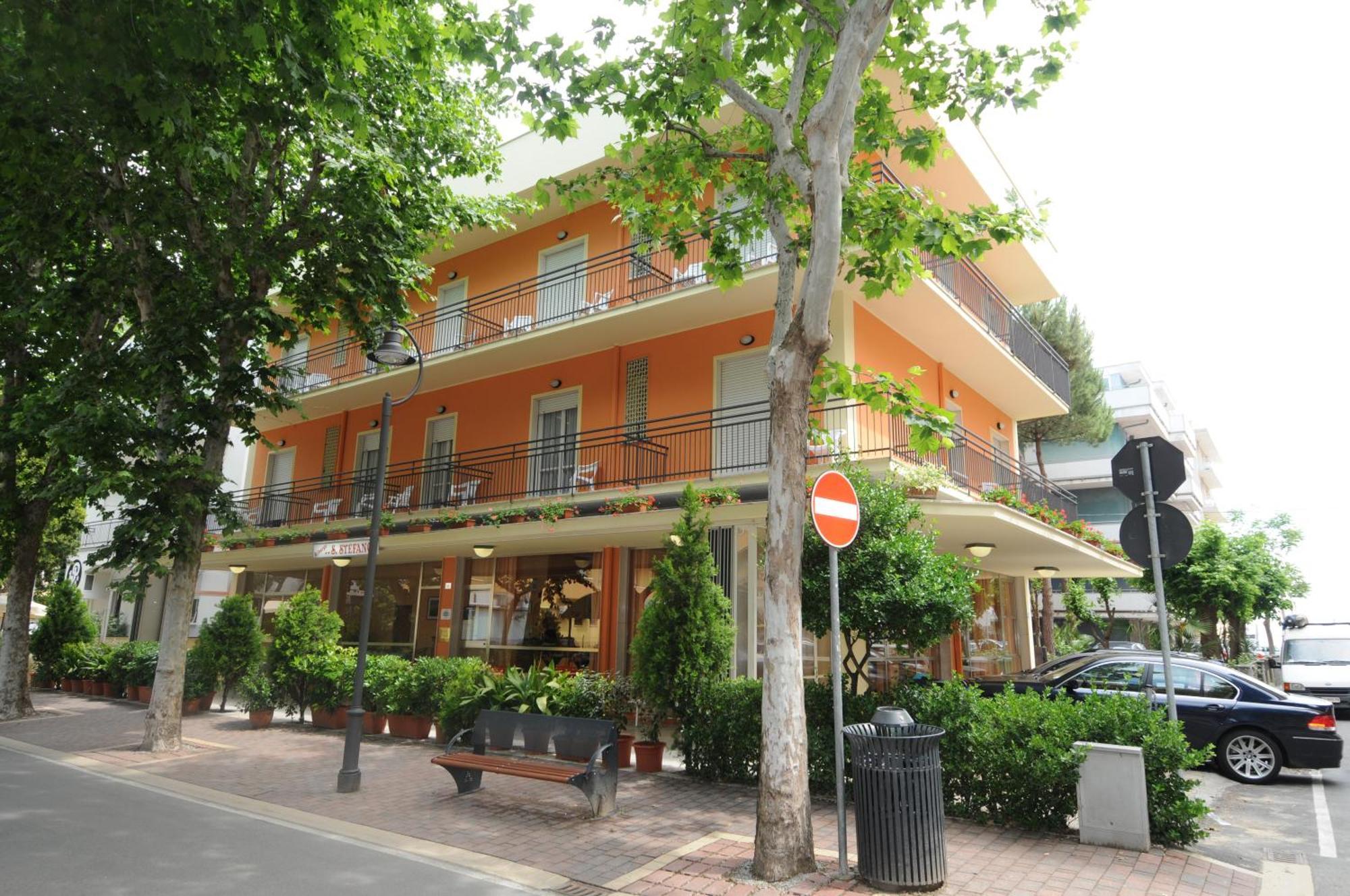 Albergo Santo Stefano ベラーリア・イジェア・マリーナ エクステリア 写真